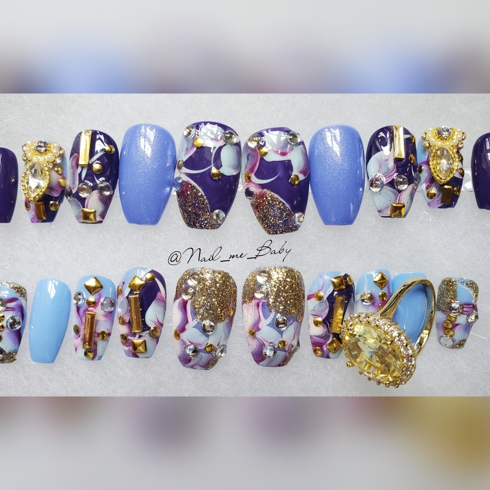 Luxurious press-on Nails and ring